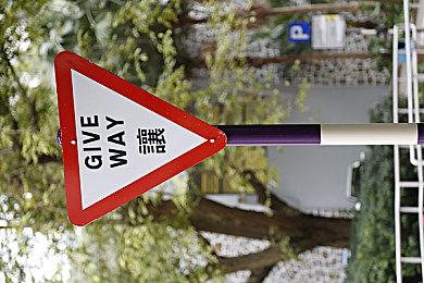 Remedy首个多人游戏《FBC：Firebreak》翻车 CEO背锅下台